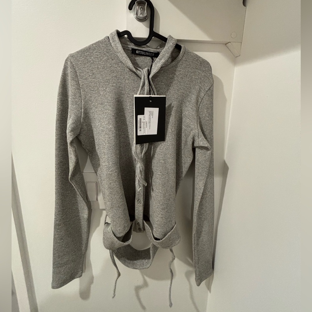 Ottolinger Double Closure Rib Cardigan. NWT. Heather Grey